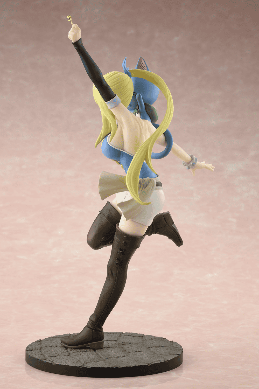 Lucy Heartfilia Wink Ver. 1/8 Scale Figure