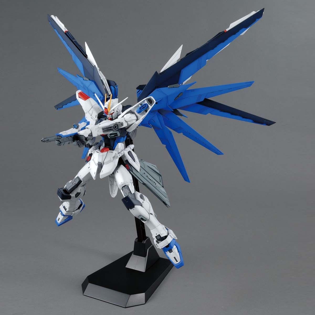 MG 1/100 Freedom Gundam Ver. 2.0 - Bandai - Glacier Hobbies