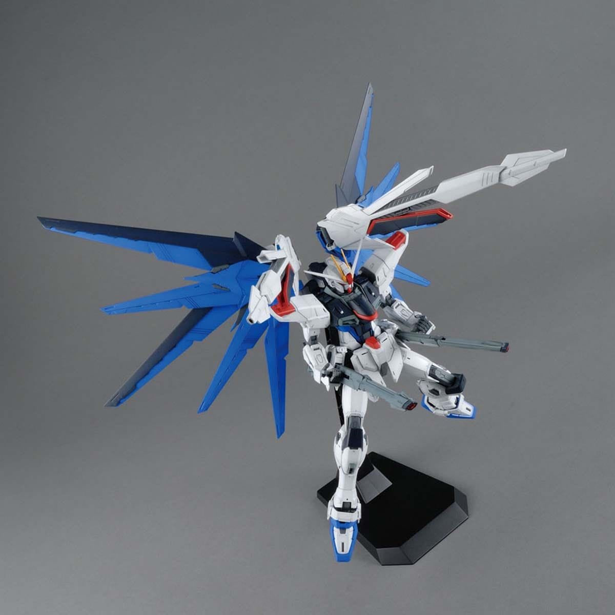 MG 1/100 Freedom Gundam Ver. 2.0 - Bandai - Glacier Hobbies