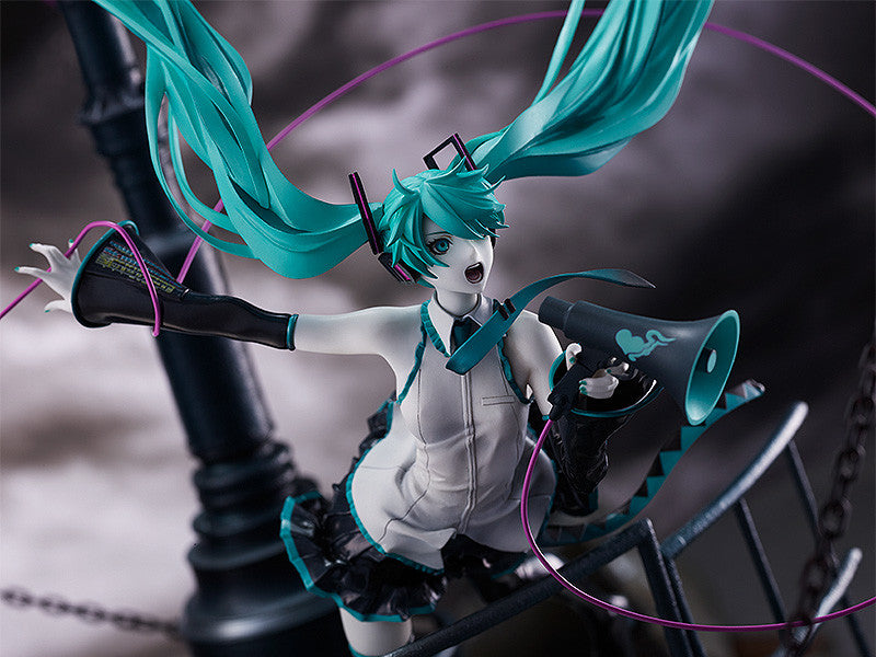 [PREORDER] Hatsune Miku: Love is War Refined Ver. -Good Smile Company 20th Anniversary Book 1/8 Scale Figure - Glacier Hobbies - Good Smile Company