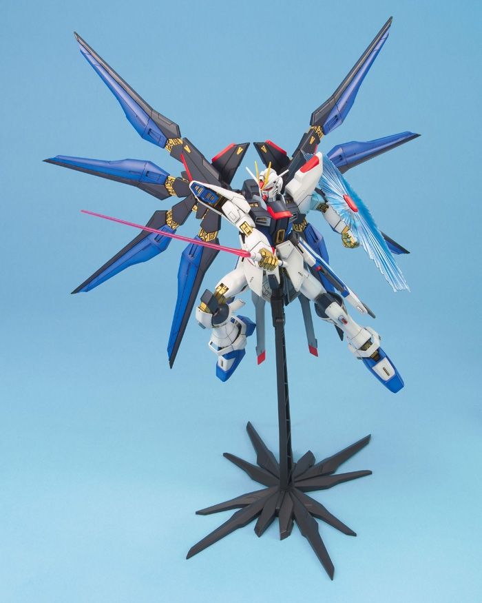 MG 1/100 Strike Freedom Gundam - Master Grade Mobile Suit Gundam SEED Destiny | Glacier Hobbies