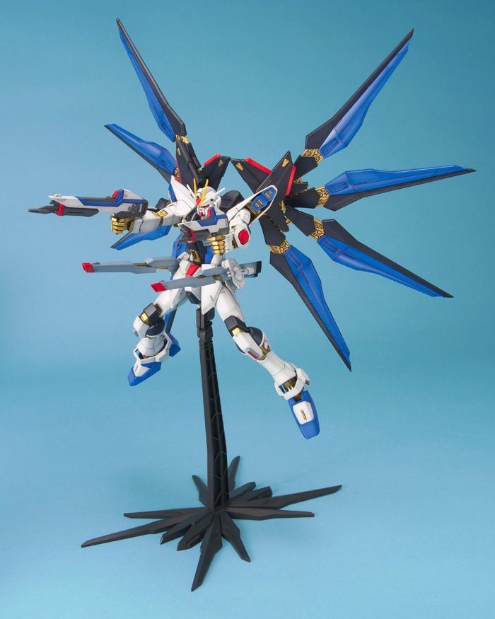 MG 1/100 Strike Freedom Gundam - Master Grade Mobile Suit Gundam SEED Destiny | Glacier Hobbies