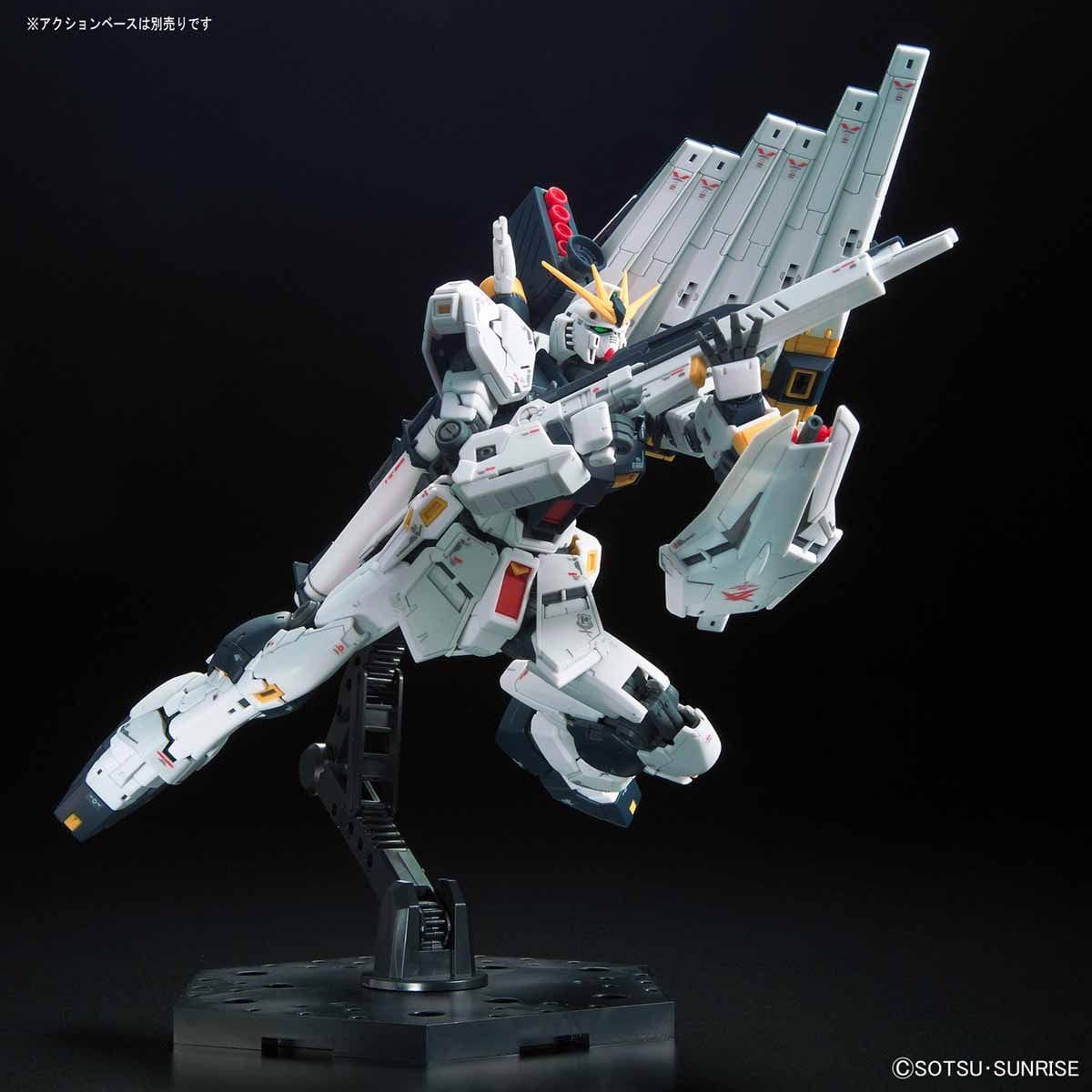 RG 1/144 Nu Gundam - Bandai - Glacier Hobbies