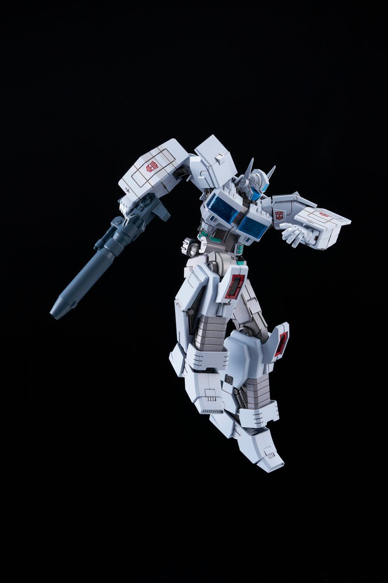 Ultra Magnus IDW Furai Model - Glacier Hobbies - Flame Toys